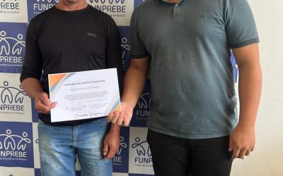 Entrega do Diploma de Mérito Funcional a Jurandir Alves dos Santos